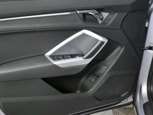 Used 2023 Audi Q3 2.0T Premium w/ Convenience Package AWD/4WD image 6