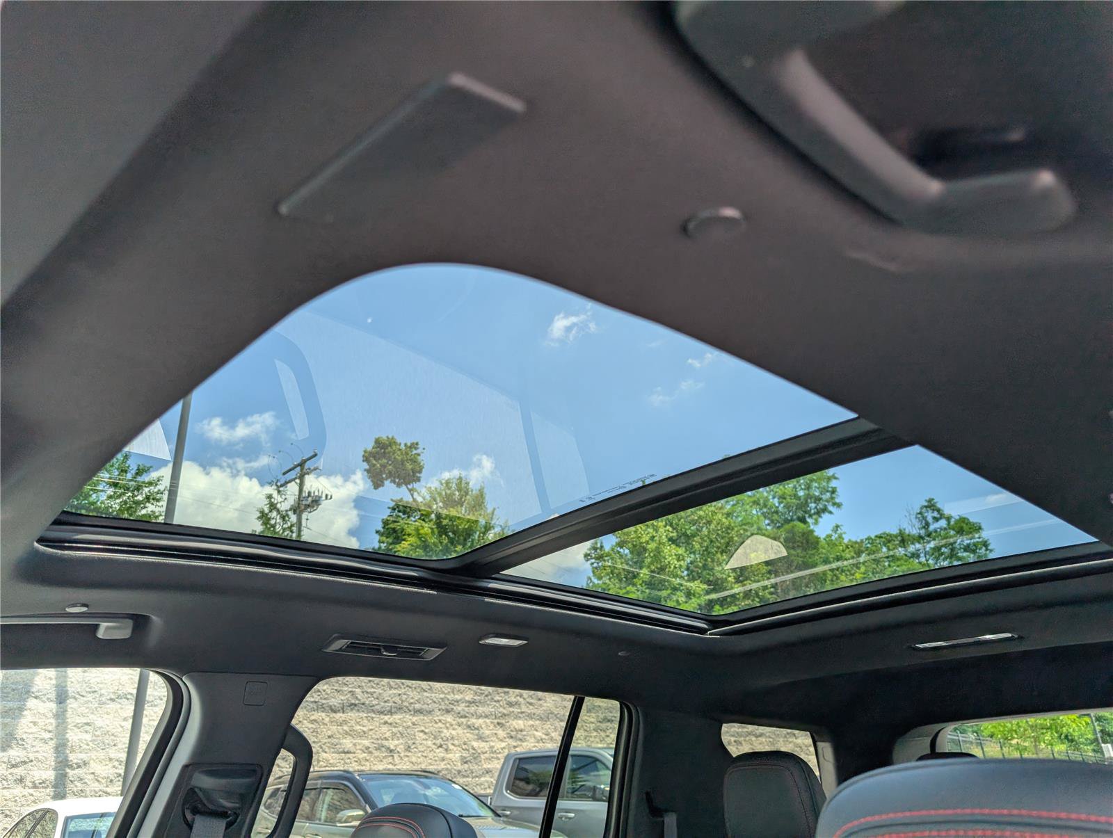Used 2026 Chevrolet Traverse RS AWD/4WD image 10