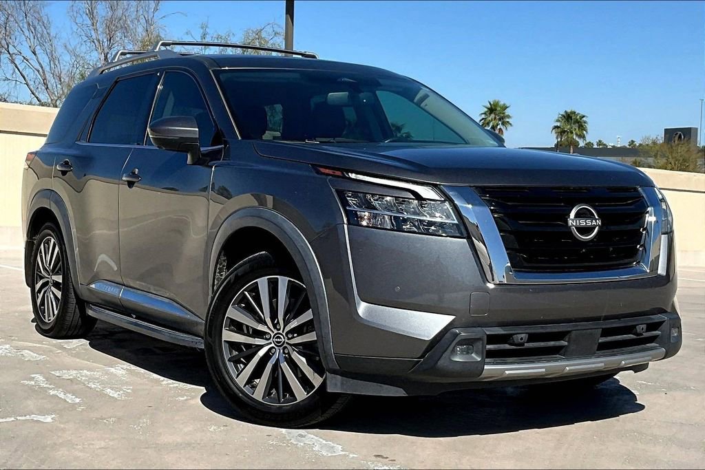 Used 2022 Nissan Pathfinder Platinum w/ Cargo Package image 2