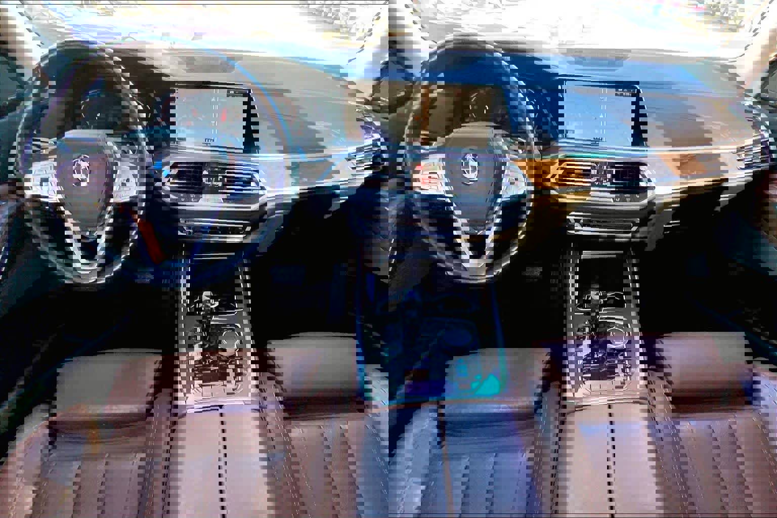 Used 2020 BMW X7 xDrive40i w/ Cold Weather Package image 14