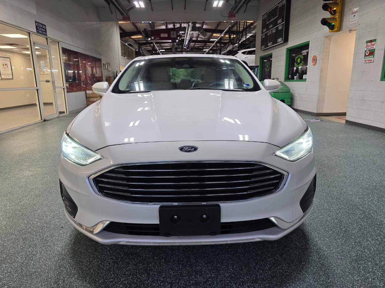 Used 2019 Ford Fusion SEL FWD image 3