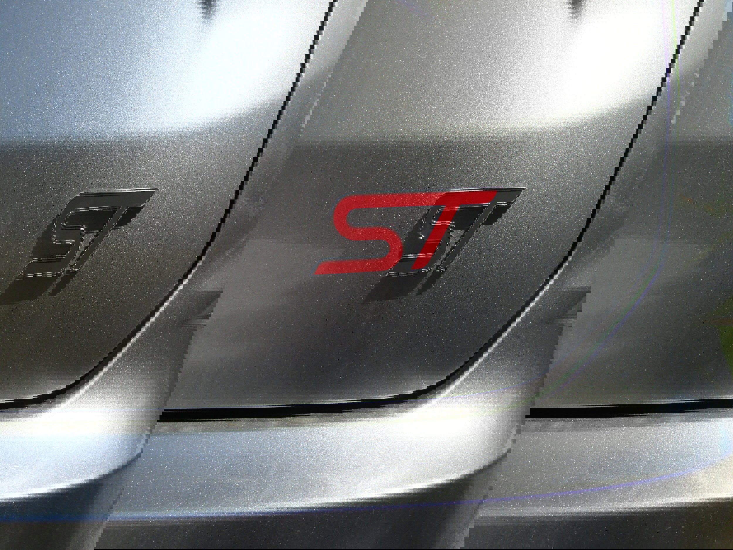 Certified 2022 Ford Edge ST w/ Equipment Group 401A image 5