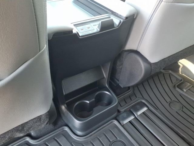 New 2026 Toyota Sienna XLE image 8