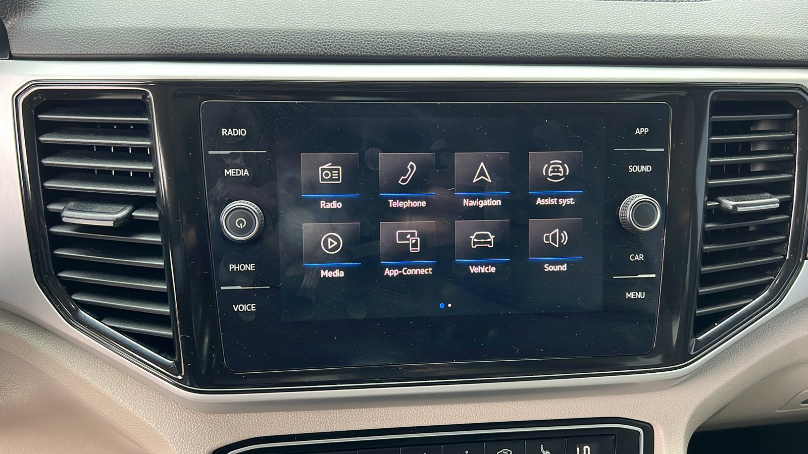 Used 2022 Volkswagen Atlas SE image 24