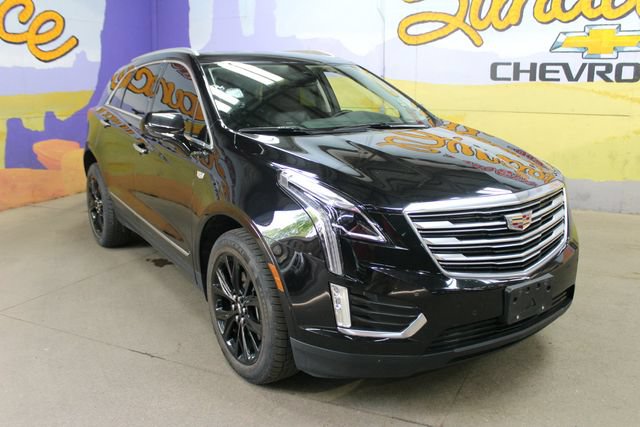 Used 2018 Cadillac XT5 Luxury w/ Driver Awareness Package AWD/4WD image 3