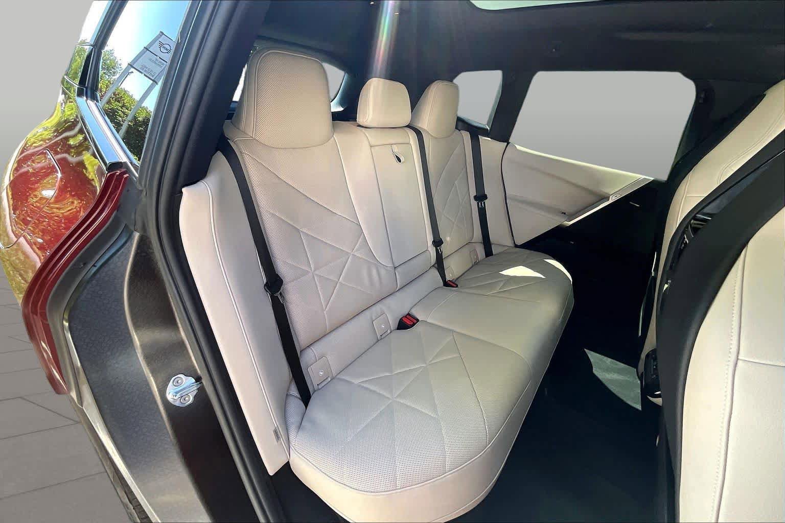 Certified 2024 BMW iX xDrive50 w/ Sport Package AWD/4WD image 19