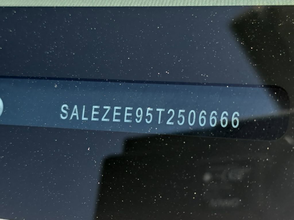 New 2026 Land Rover Defender 110 OCTA AWD/4WD image 36