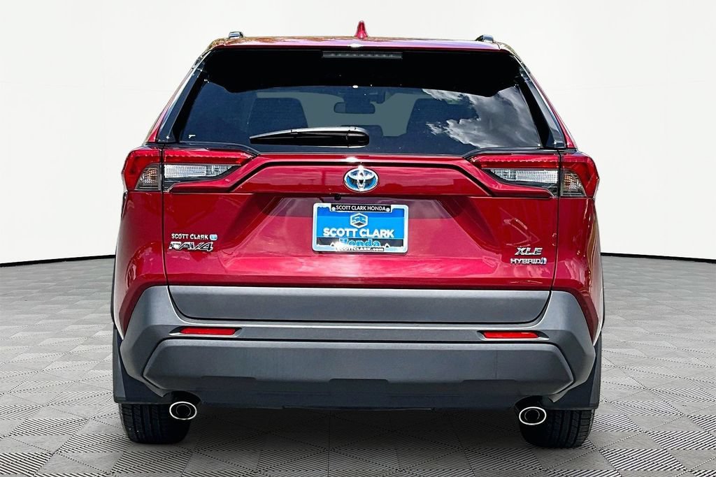 Used 2021 Toyota RAV4 XLE Premium AWD/4WD image 7