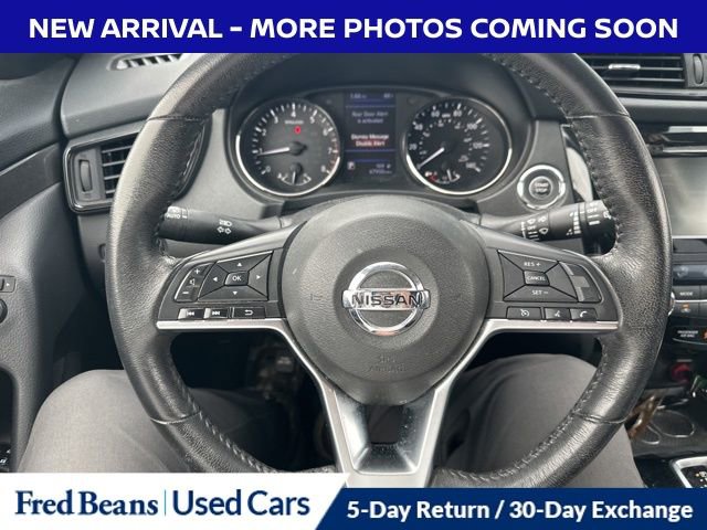 Used 2019 Nissan Rogue SV image 17