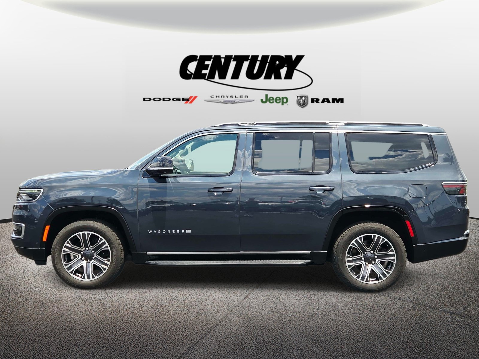 Used 2024 Jeep Wagoneer 4WD w/ Premium Group I image 7