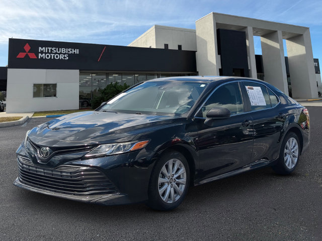 Used 2019 Toyota Camry LE FWD image 1