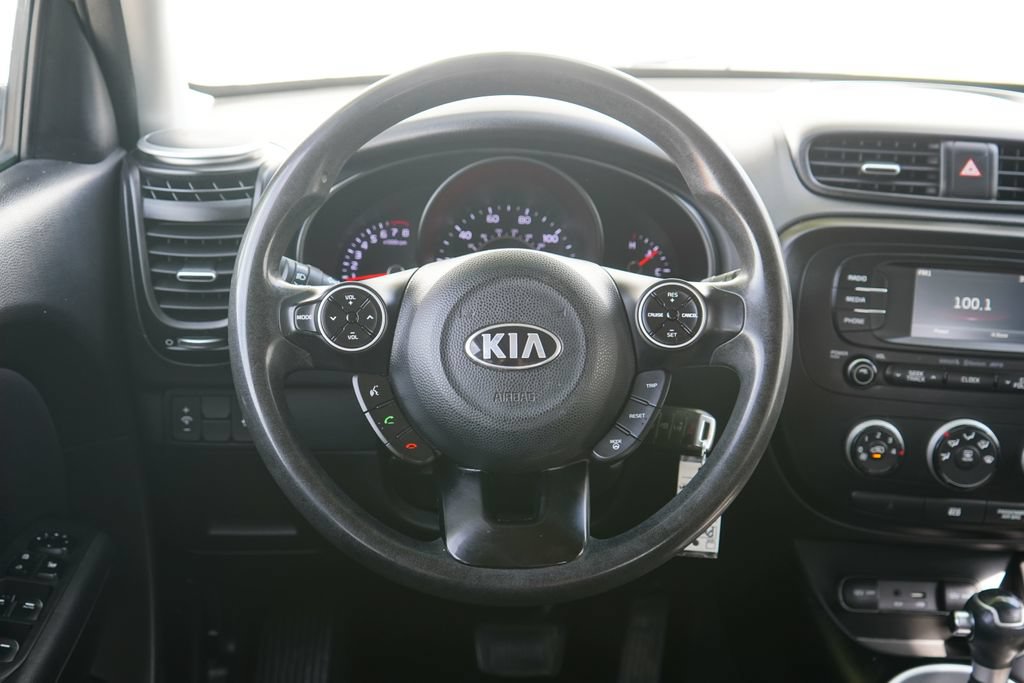 Used 2016 Kia Soul + FWD image 13
