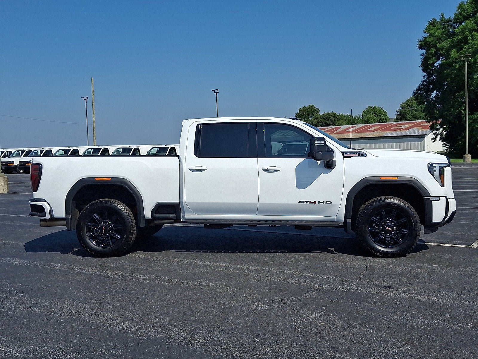 Used 2025 GMC Sierra 2500 AT4 w/ AT4 Premium Plus Package AWD/4WD image 7