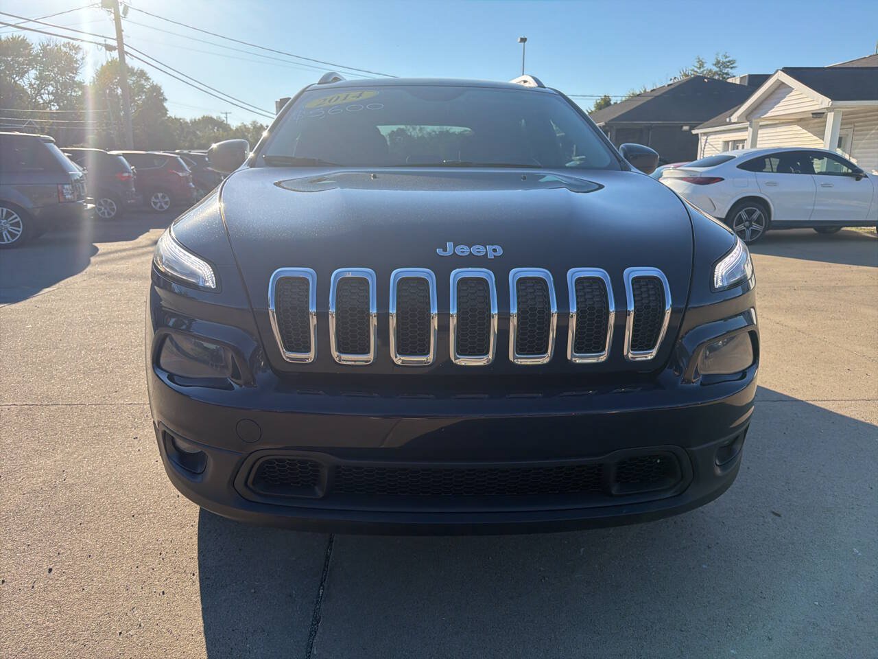 Used 2014 Jeep Cherokee Latitude w/ Comfort/Convenience Group AWD/4WD image 3