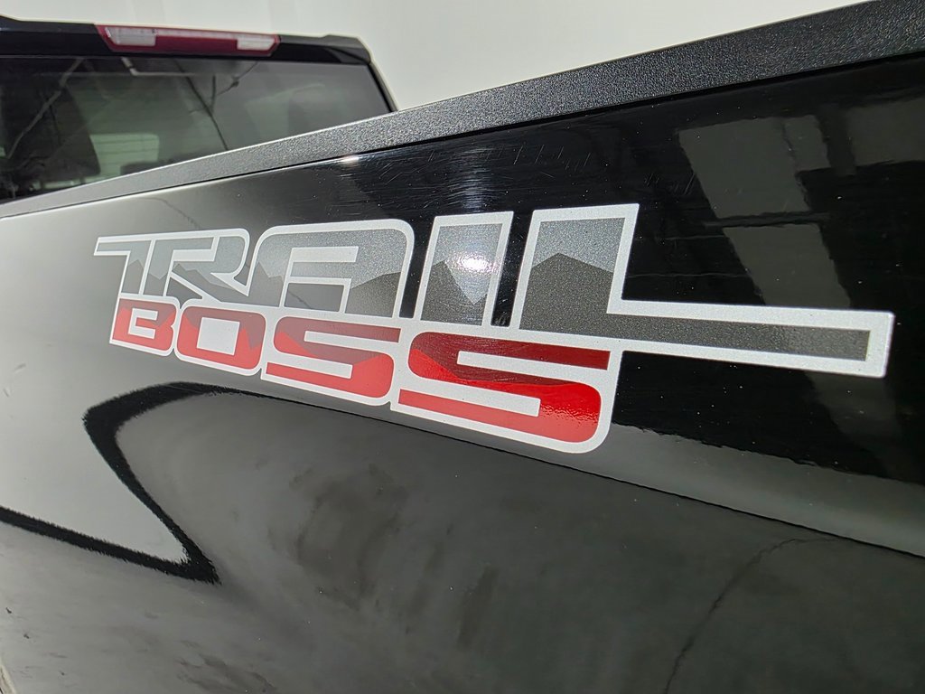 Used 2021 Chevrolet Silverado 1500 Custom Trail Boss w/ Midnight Edition image 30