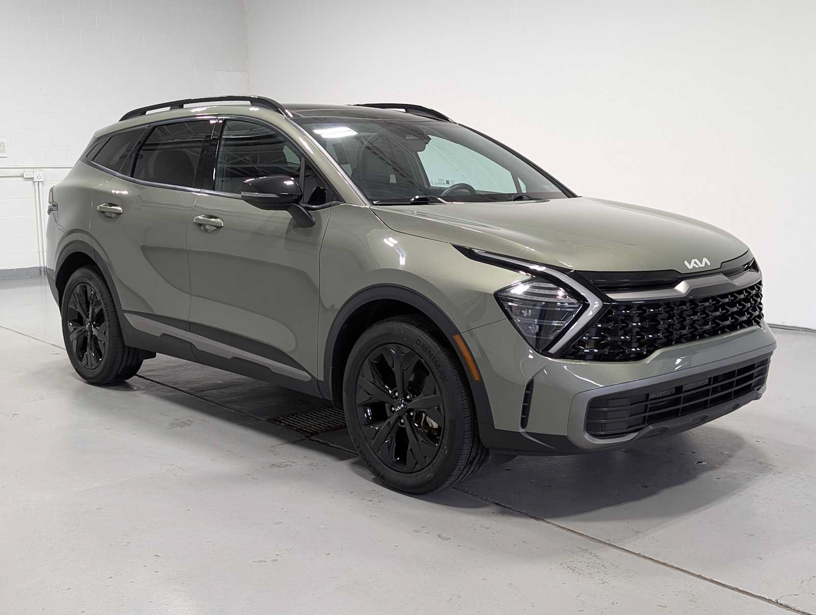 Certified 2024 Kia Sportage X-Line w/ X-Line Premium Package AWD/4WD image 6
