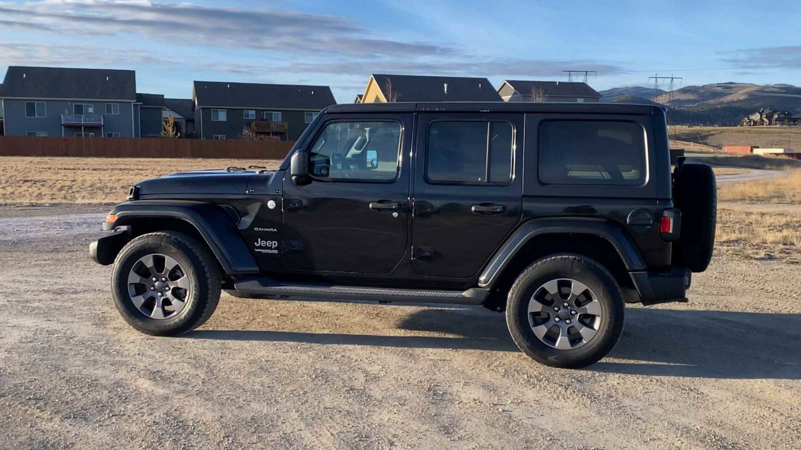 Used 2018 Jeep Wrangler Unlimited Sahara image 7