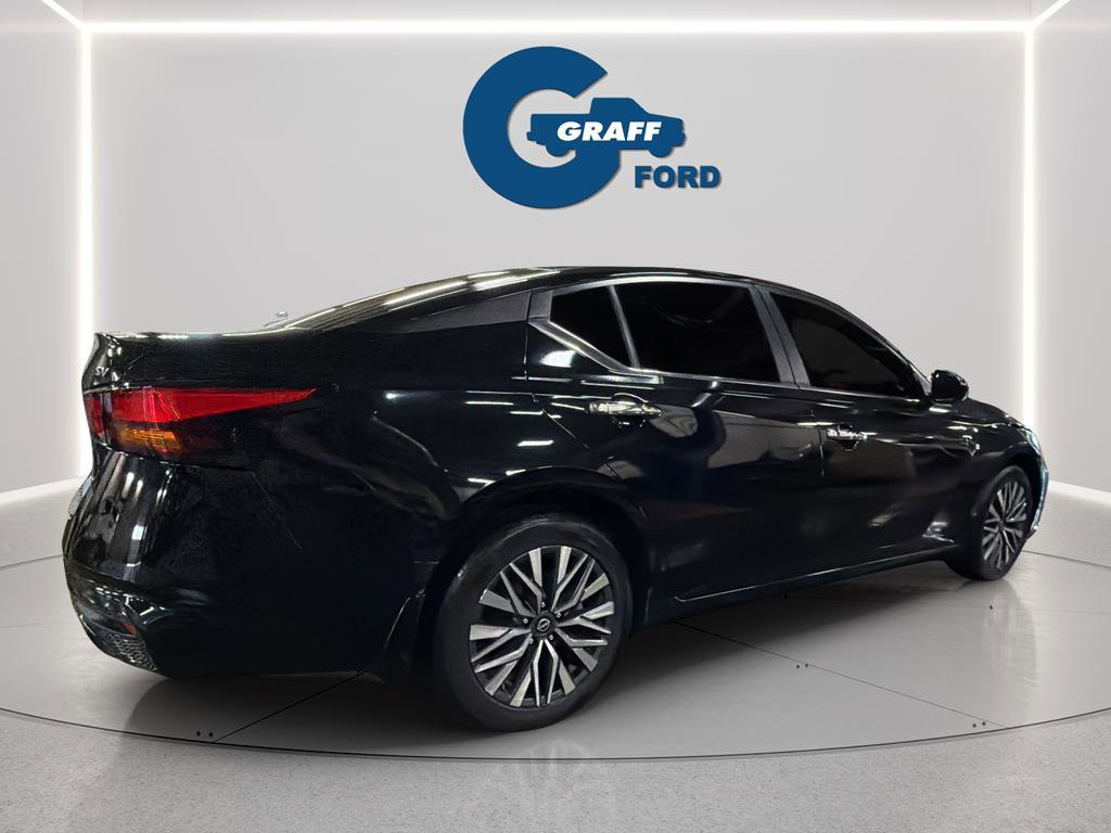 Used 2023 Nissan Altima 2.5 SV w/ SV Premium Package image 8