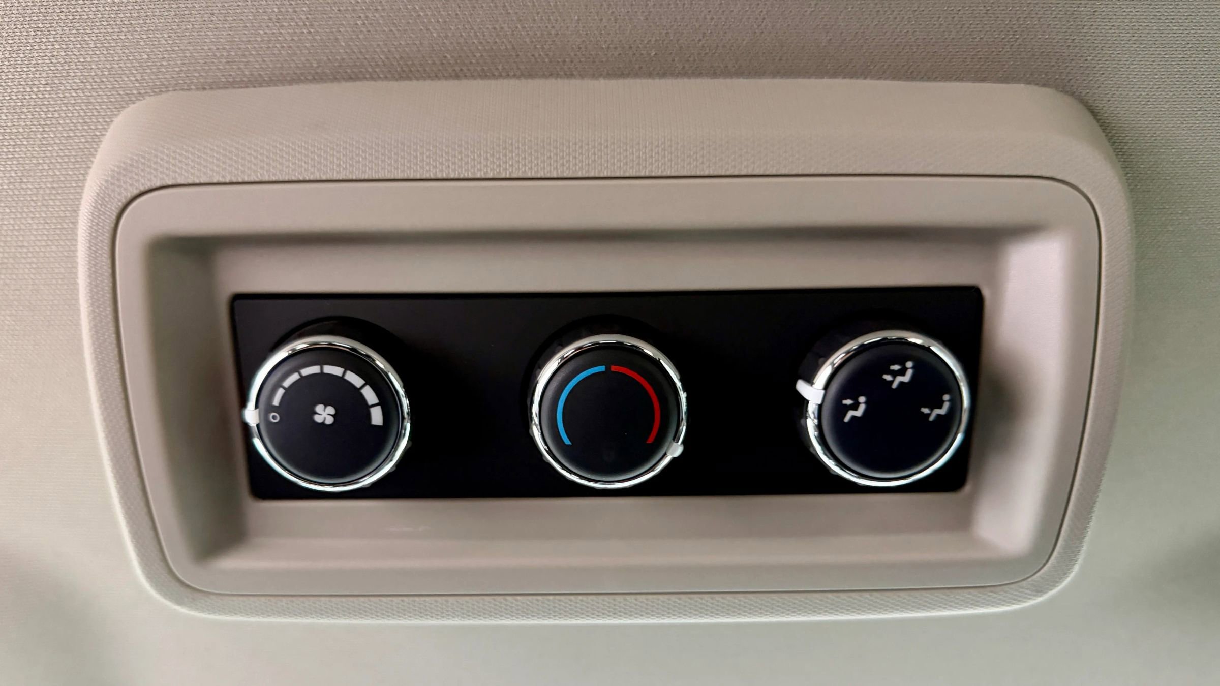 Used 2015 Dodge Journey SXT w/ Flexible Seating Group image 22