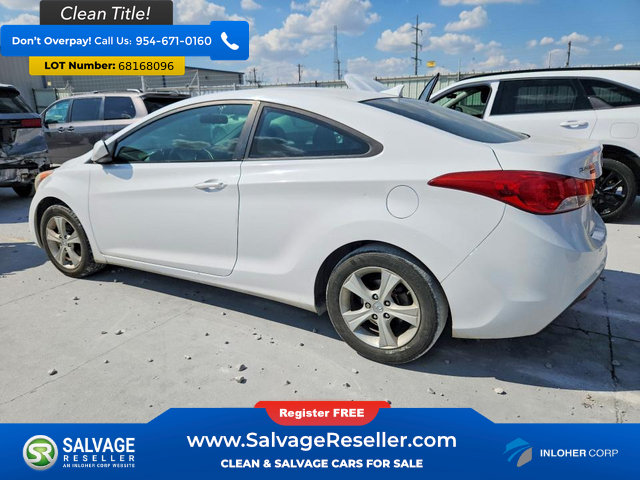 Used 2013 Hyundai Elantra FWD image 3