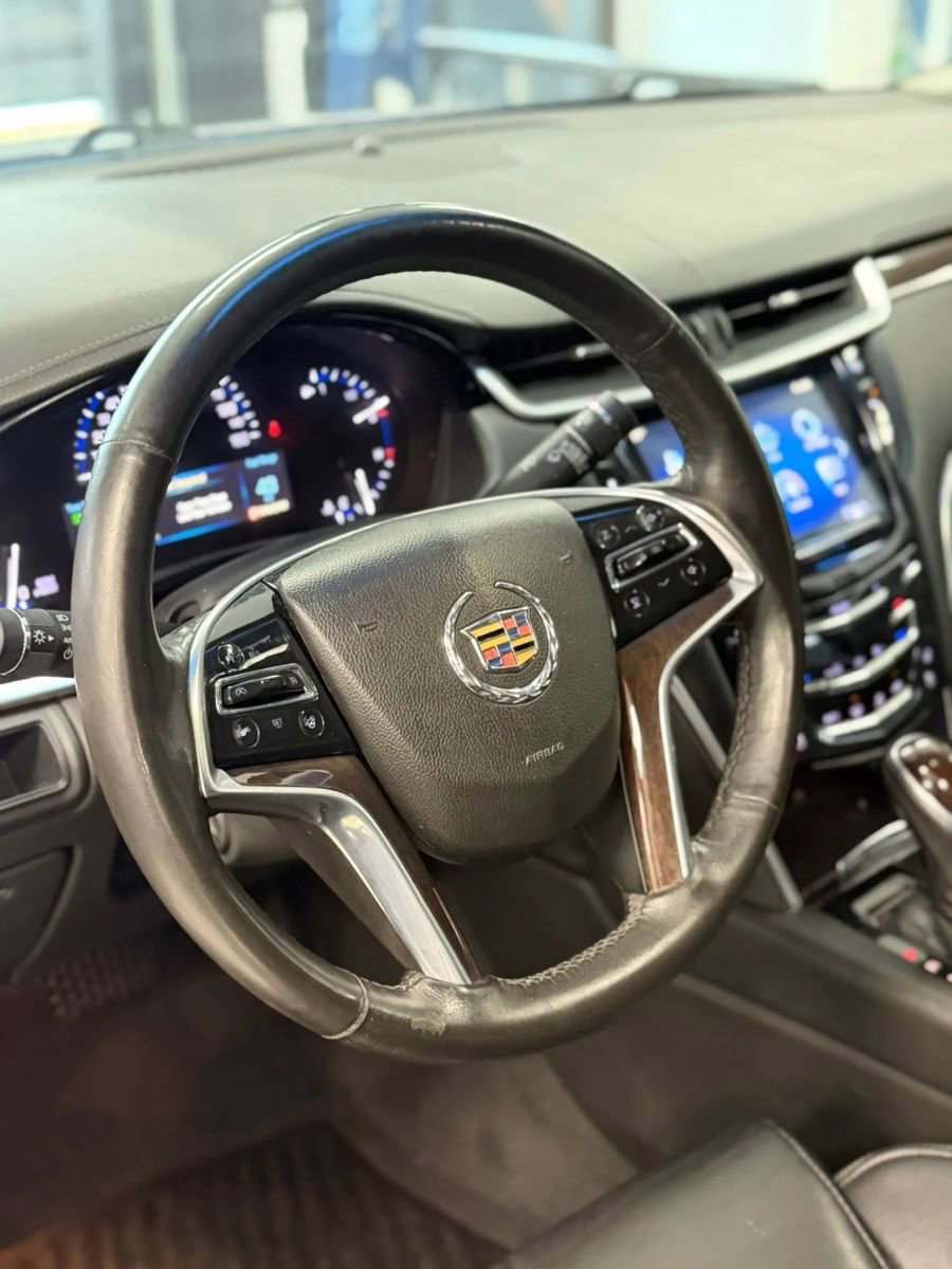 Used 2015 Cadillac XTS Luxury AWD/4WD image 24