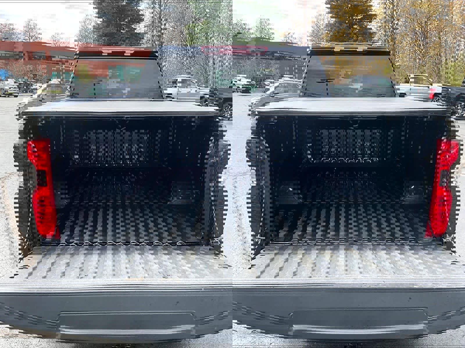 Used 2024 Chevrolet Silverado 1500 LT AWD/4WD image 32