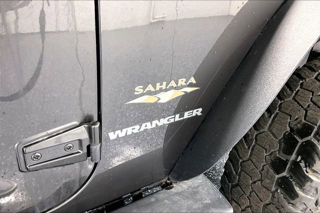 Used 2014 Jeep Wrangler Sahara w/ Connectivity Group AWD/4WD image 18