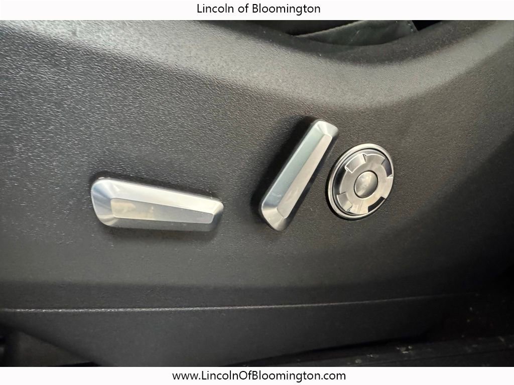 New 2025 Lincoln Navigator L Reserve w/ Jet Appearance Package image 35