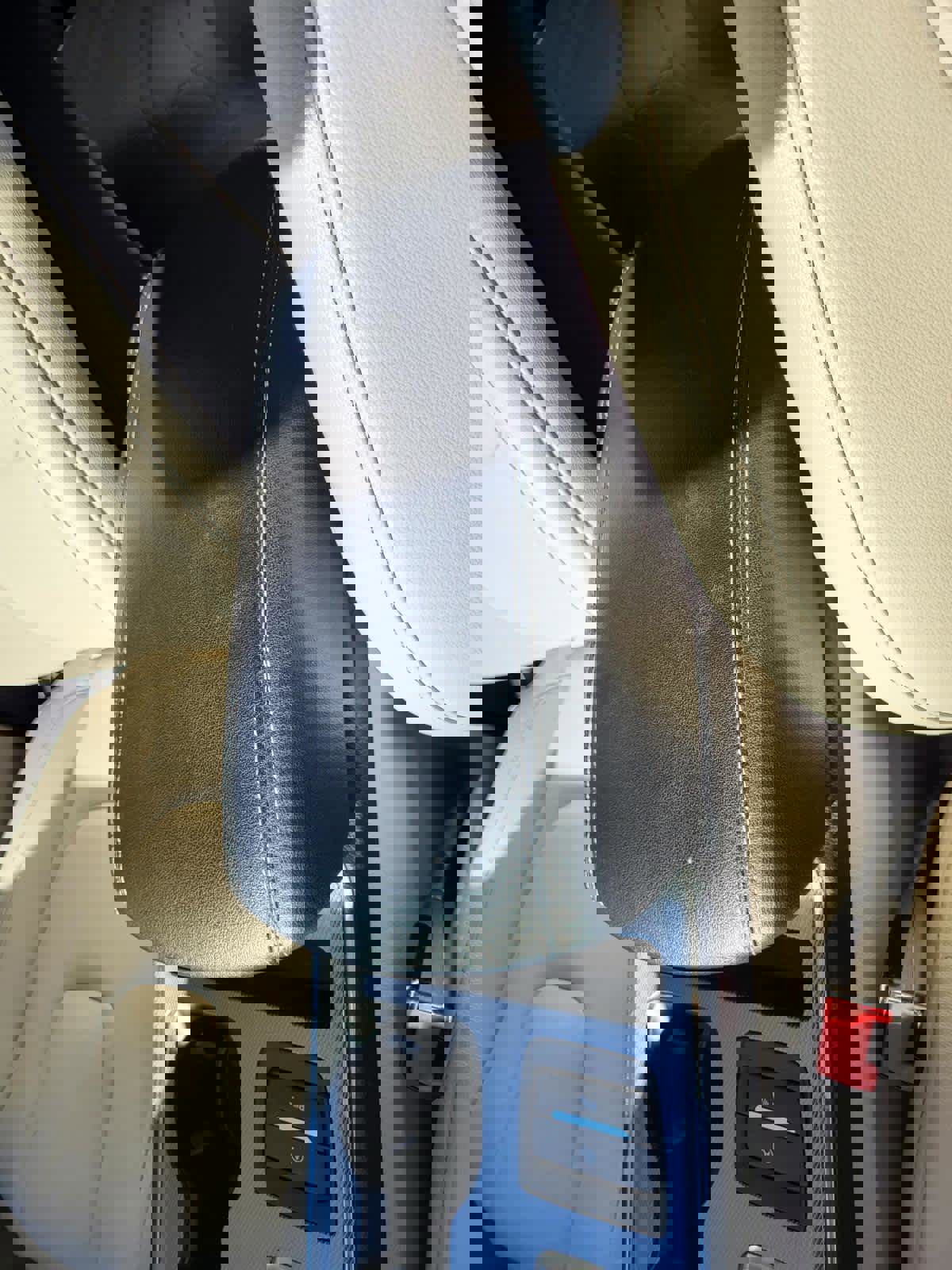 Used 2021 Ford Edge Titanium image 25