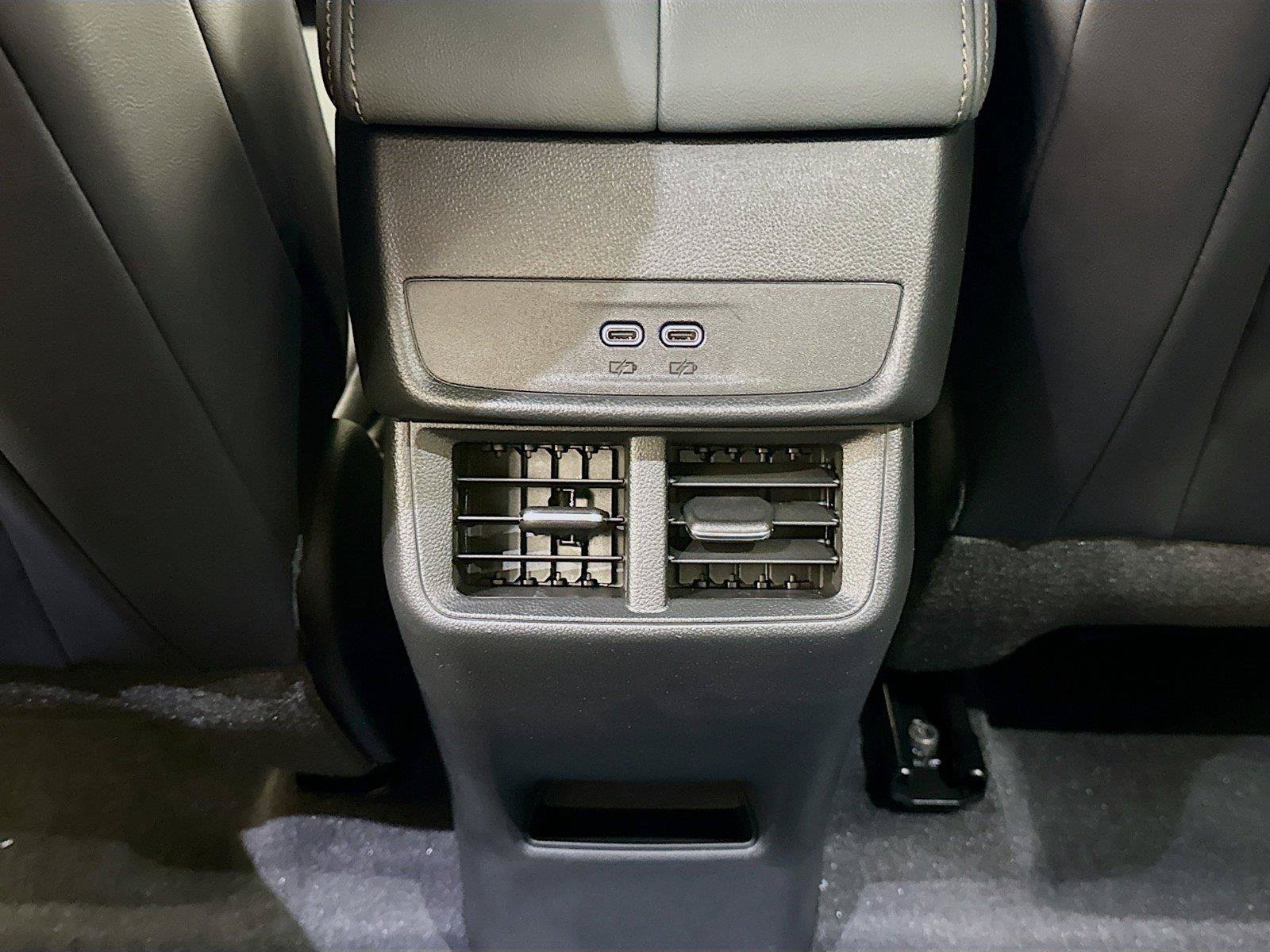 New 2027 GMC Terrain AT4 w/ Technology Package II AWD/4WD image 14