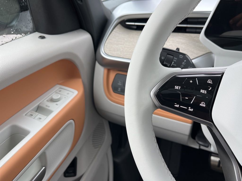 New 2025 Volkswagen ID. Buzz Pro S Plus image 18