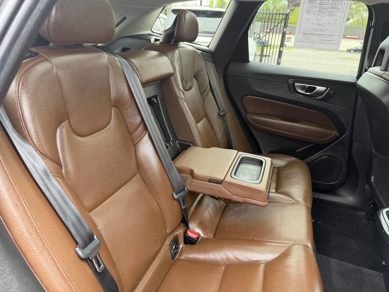 Used 2018 Volvo XC60 T6 Momentum w/ Advanced Package AWD/4WD image 20