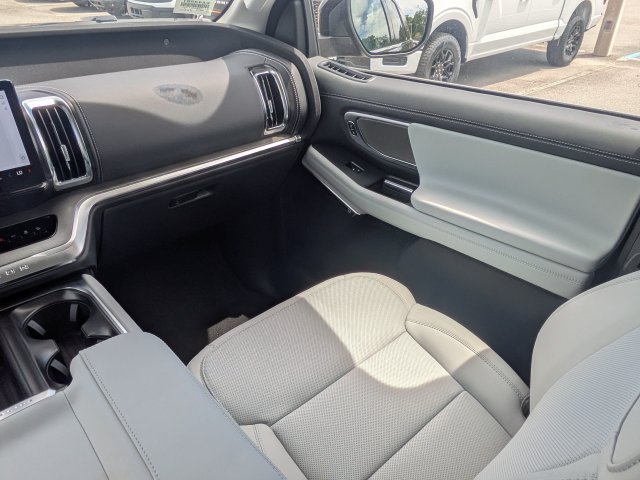 New 2026 Ford Expedition Platinum AWD/4WD image 18