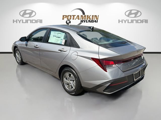 New 2026 Hyundai Elantra SE w/ Cargo Package FWD image 7