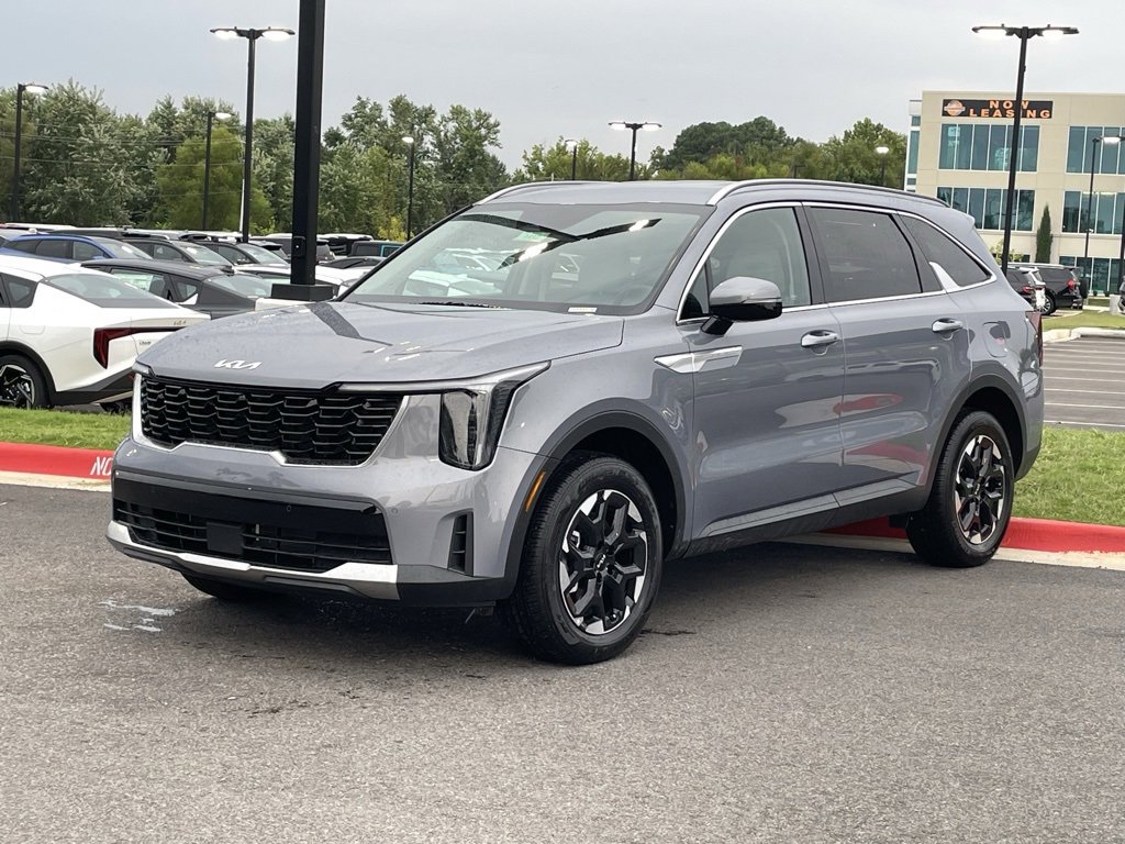 New 2025 Kia Sorento S image 3