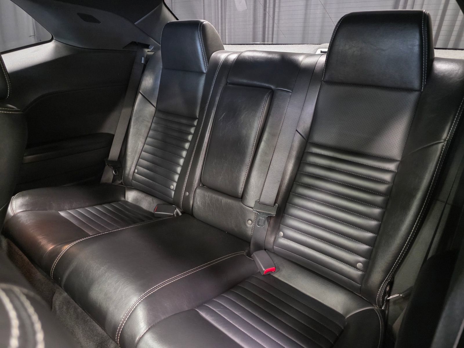 Used 2010 Dodge Challenger R/T RWD image 28