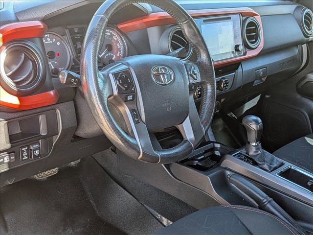 Used 2017 Toyota Tacoma TRD Off-Road w/ Tow Package (A/T) image 9