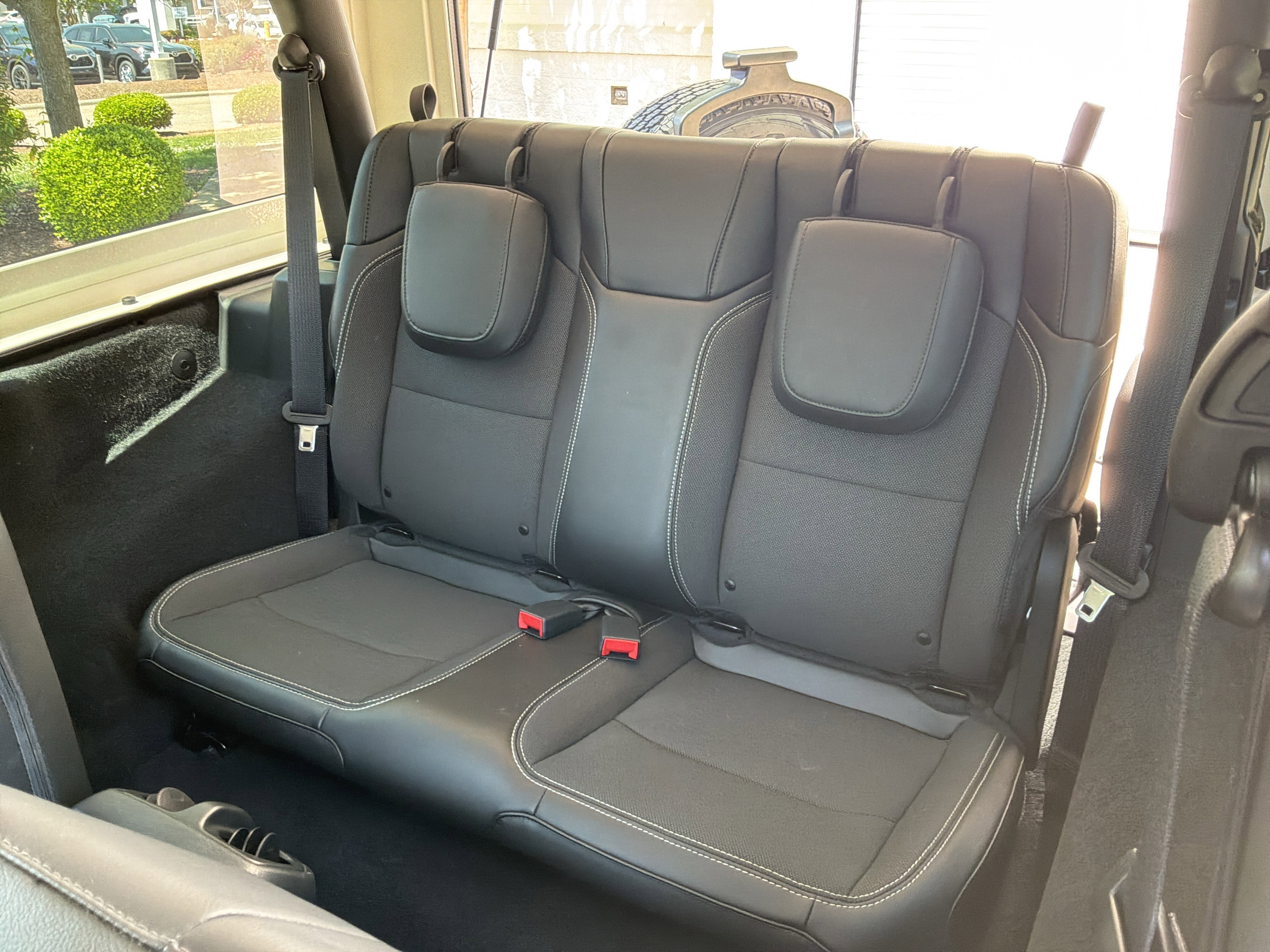 Used 2023 Jeep Wrangler Sport AWD/4WD image 31