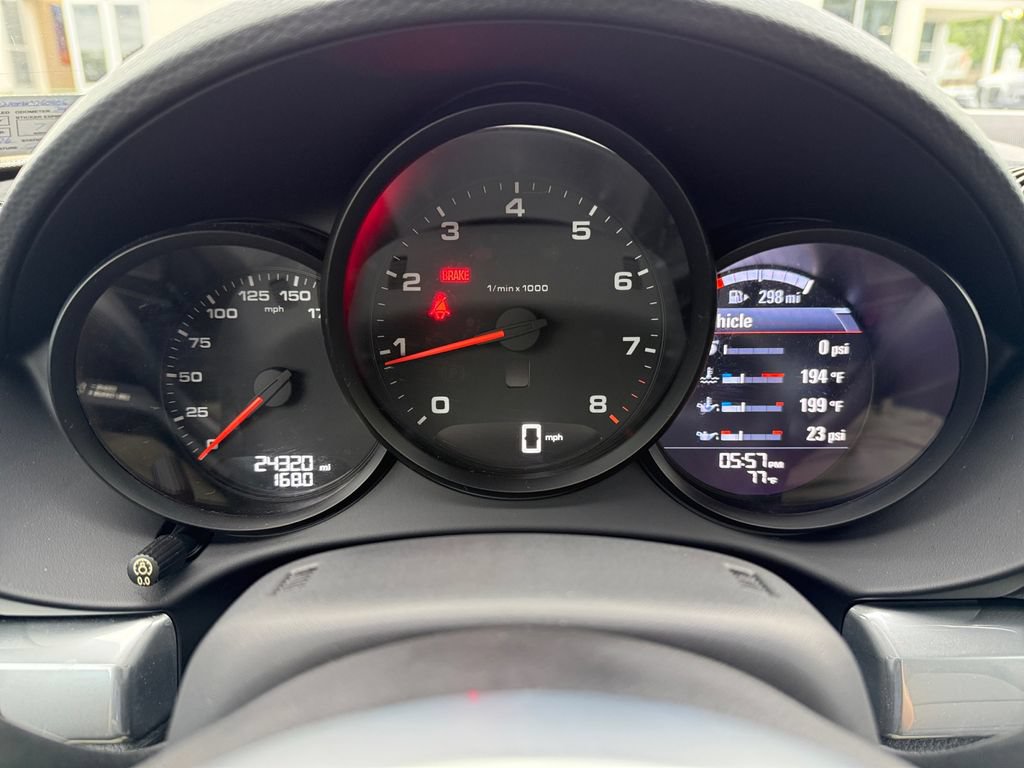 Used 2019 Porsche 718 Cayman RWD image 20