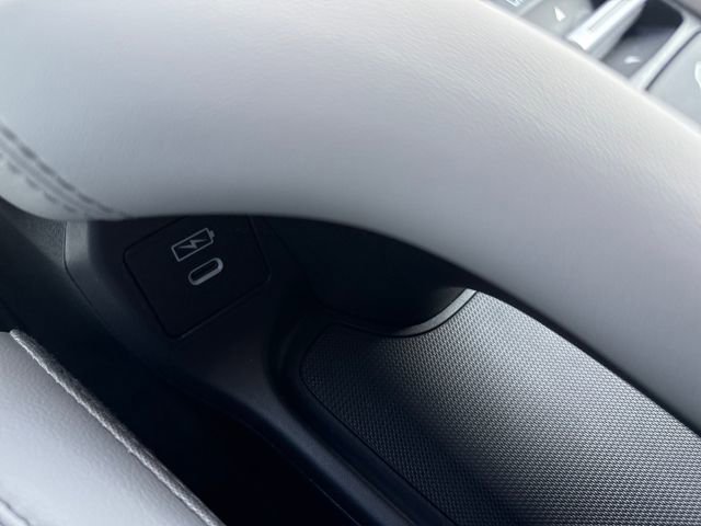 Certified 2025 Honda HR-V EX-L image 30