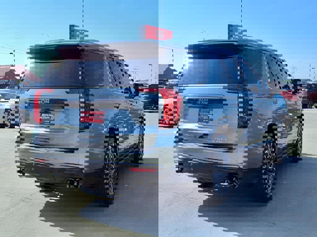 Used 2024 GMC Yukon Denali Ultimate image 7