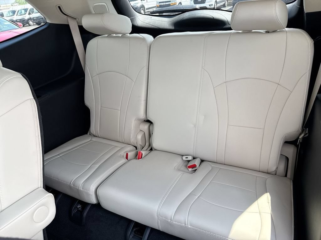 Used 2024 Buick Enclave Essence w/ Experience Buick Package AWD/4WD image 24