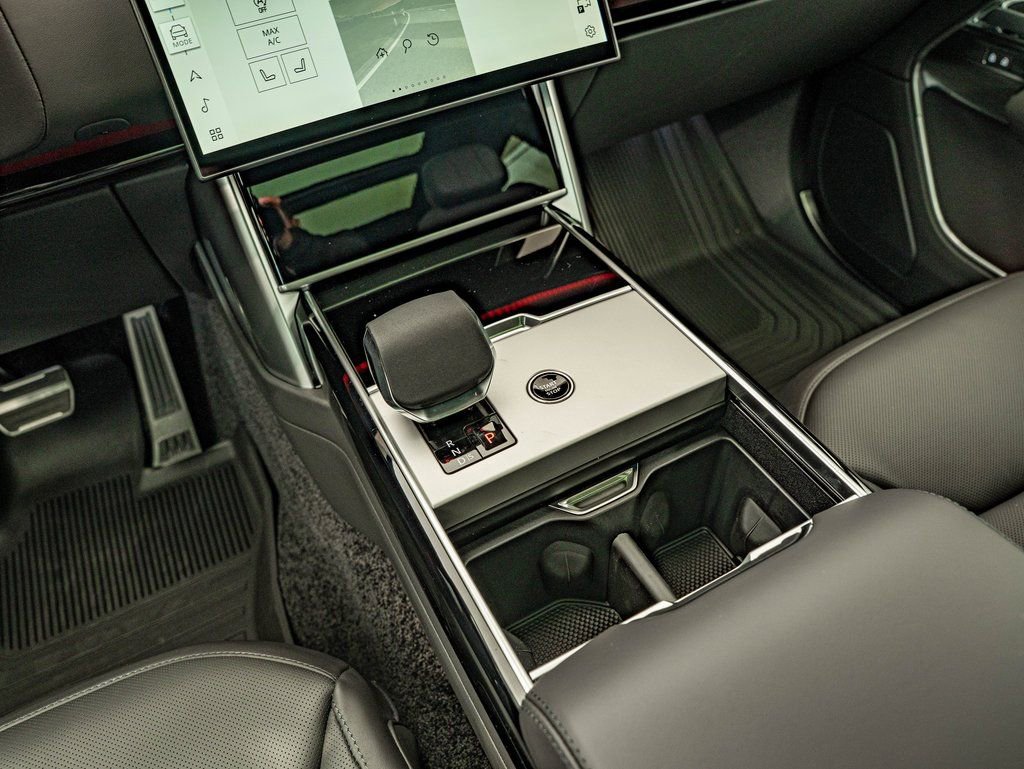 New 2026 Land Rover Range Rover SE image 27