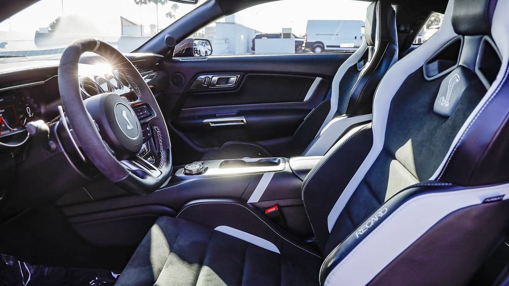 Used 2021 Ford Mustang Shelby GT500 w/ Technology Package RWD image 21