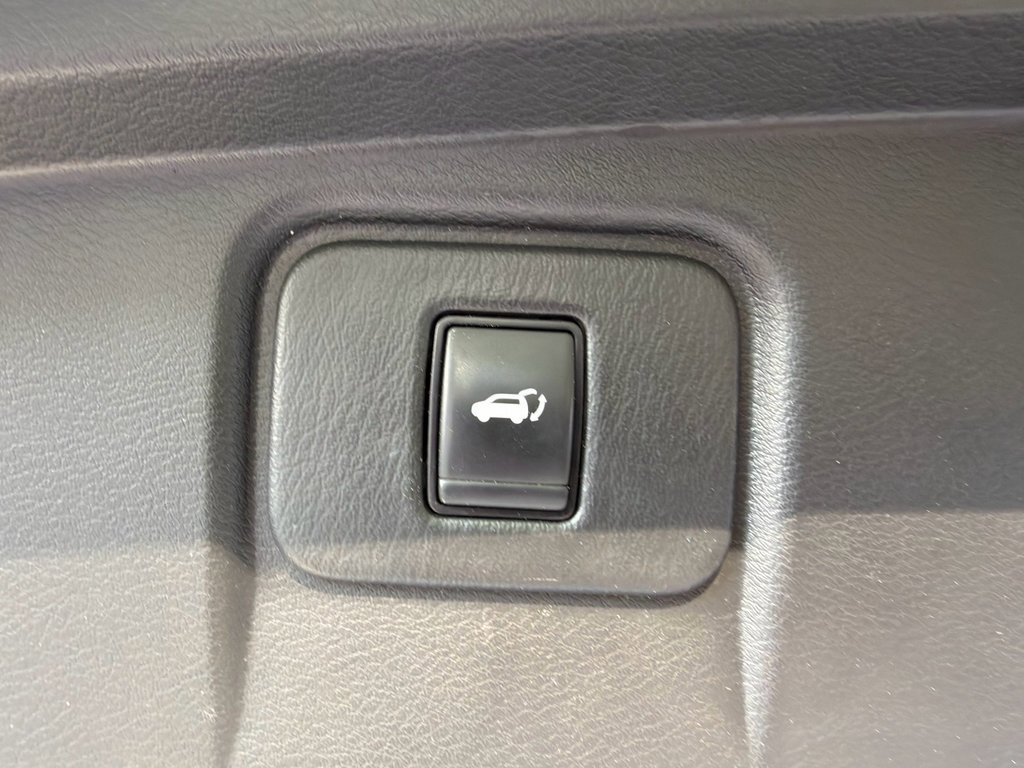 Used 2019 Nissan Murano Platinum w/ Cargo Package FWD image 21