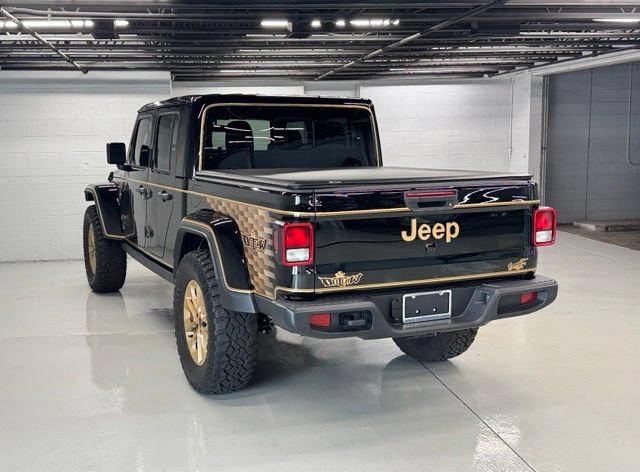 Used 2025 Jeep Gladiator Sport AWD/4WD image 3