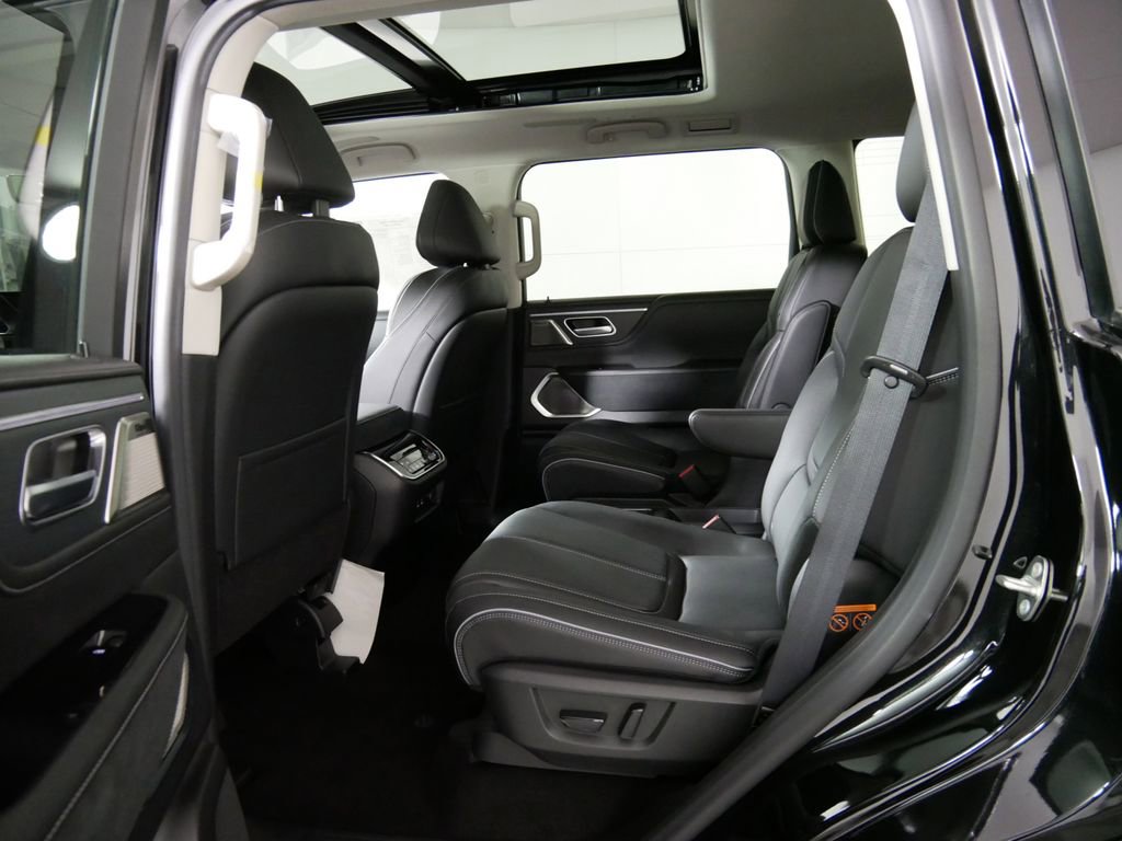 New 2025 INFINITI QX80 Sensory image 16