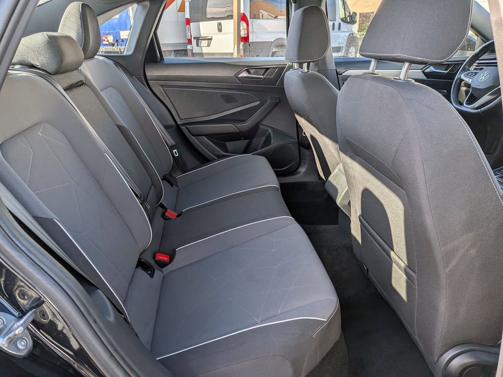 Used 2025 Volkswagen Jetta Sport image 29