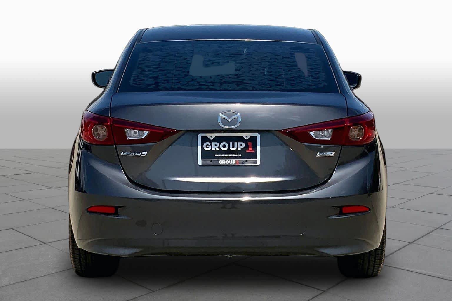 Used 2017 MAZDA MAZDA3 Sport w/ Preferred Equipment Package FWD image 5