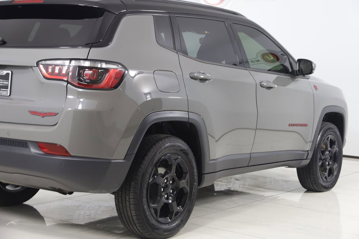 Used 2023 Jeep Compass Trailhawk w/ Trailhawk Convenience Group AWD/4WD image 43